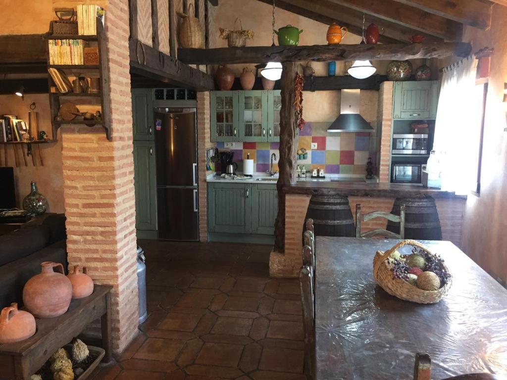 Casa Rural La Charolesa Aguilera Exterior photo